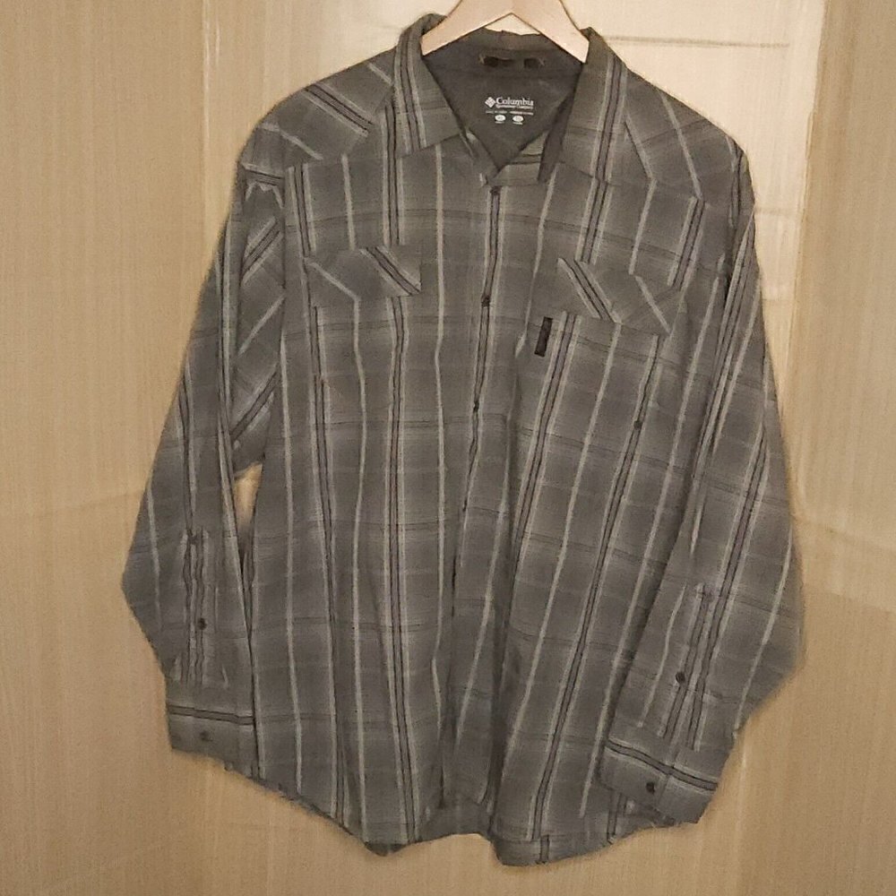 Columbia Grey Plaid Button Down XL